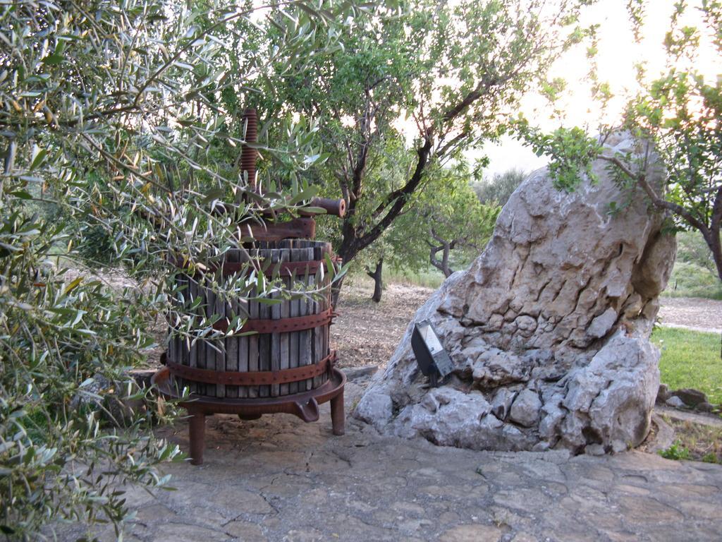 Crapa Licca Villa Ventimiglia di Sicilia Exterior foto