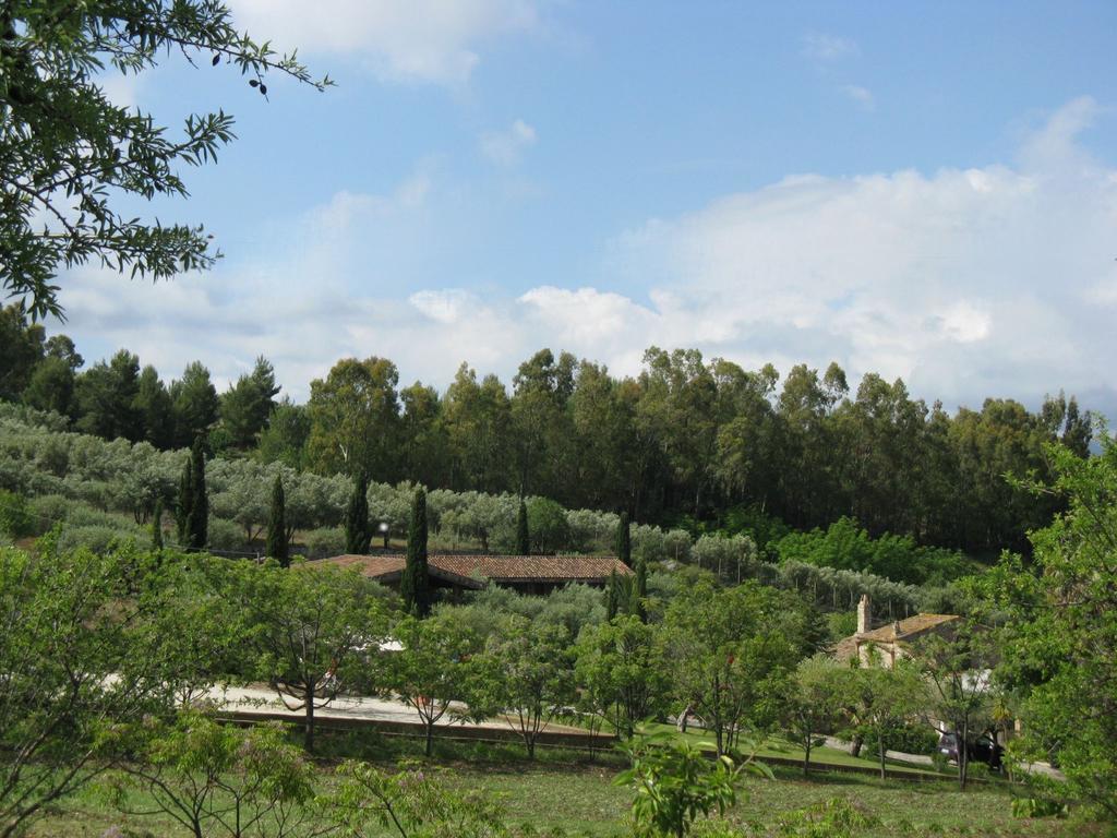 Crapa Licca Villa Ventimiglia di Sicilia Exterior foto